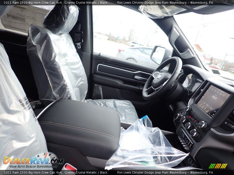 2021 Ram 1500 Big Horn Crew Cab 4x4 Granite Crystal Metallic / Black Photo #10