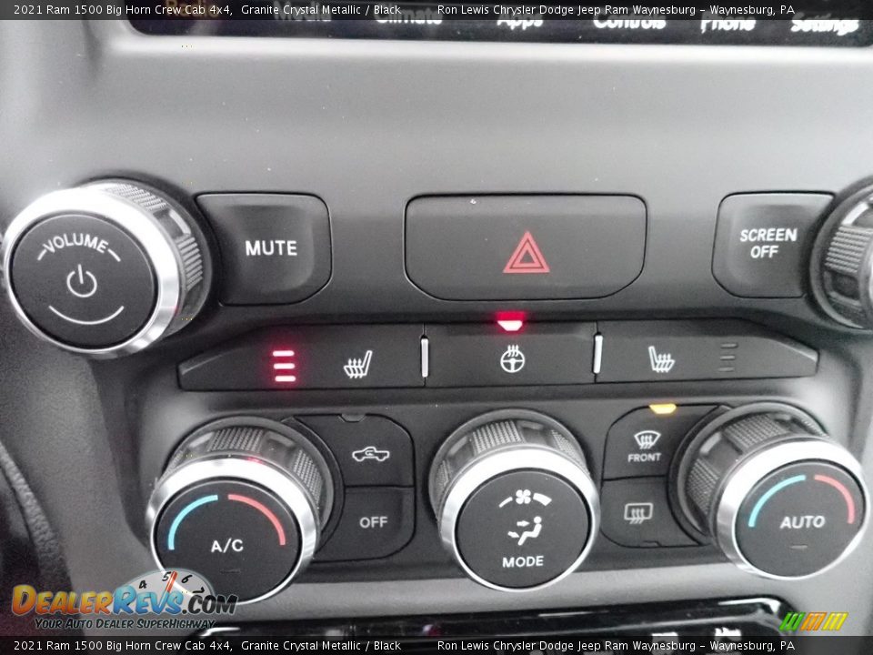 2021 Ram 1500 Big Horn Crew Cab 4x4 Granite Crystal Metallic / Black Photo #17