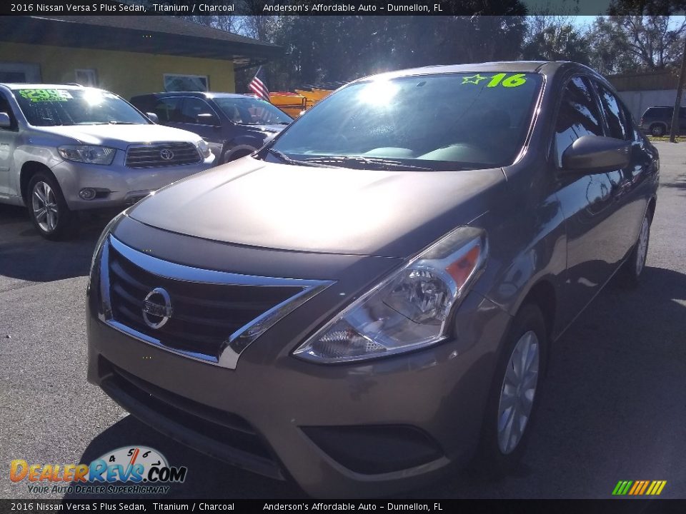 2016 Nissan Versa S Plus Sedan Titanium / Charcoal Photo #7