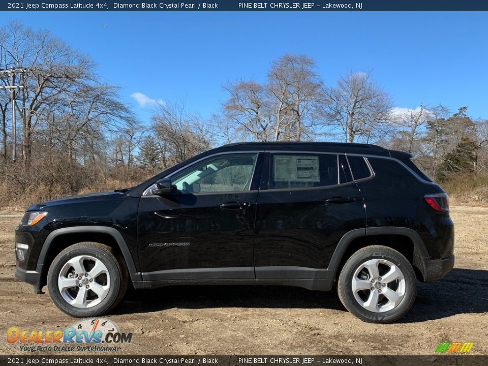 2021 Jeep Compass Latitude 4x4 Diamond Black Crystal Pearl / Black Photo #4