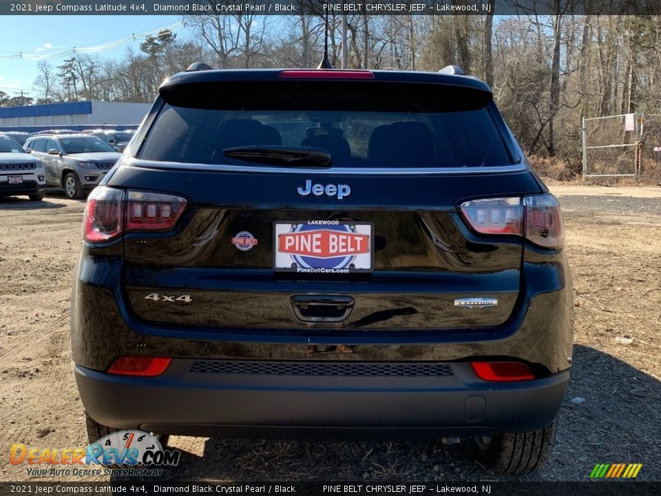 2021 Jeep Compass Latitude 4x4 Diamond Black Crystal Pearl / Black Photo #7