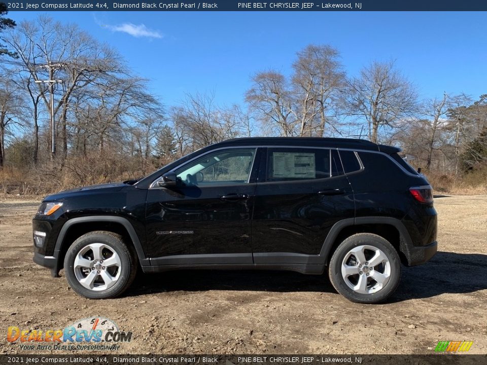 2021 Jeep Compass Latitude 4x4 Diamond Black Crystal Pearl / Black Photo #4