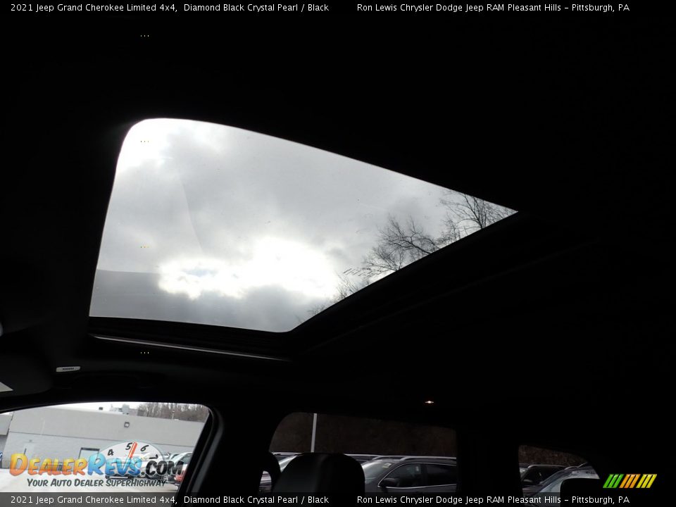 2021 Jeep Grand Cherokee Limited 4x4 Diamond Black Crystal Pearl / Black Photo #17