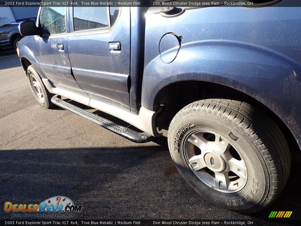 2003 Ford Explorer Sport Trac XLT 4x4 True Blue Metallic / Medium Flint Photo #10