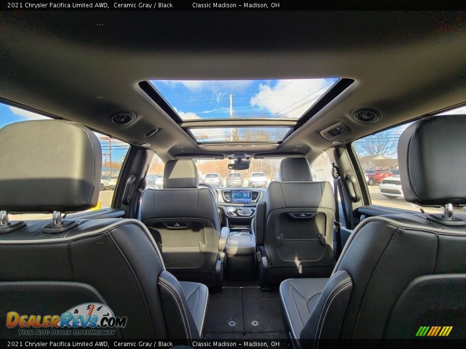 2021 Chrysler Pacifica Limited AWD Ceramic Gray / Black Photo #5