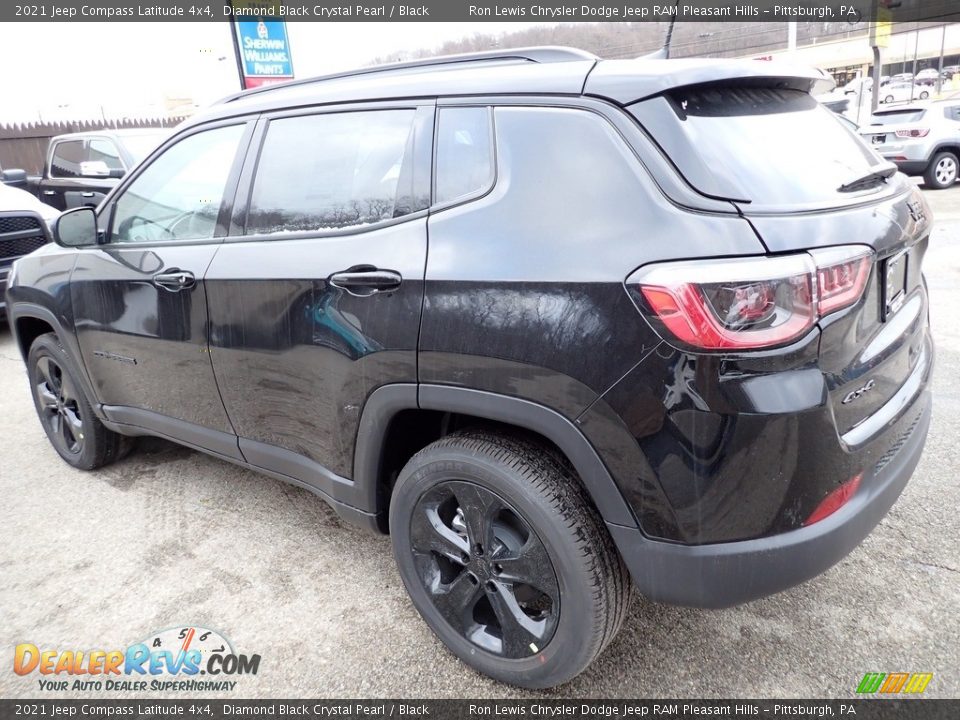 2021 Jeep Compass Latitude 4x4 Diamond Black Crystal Pearl / Black Photo #3