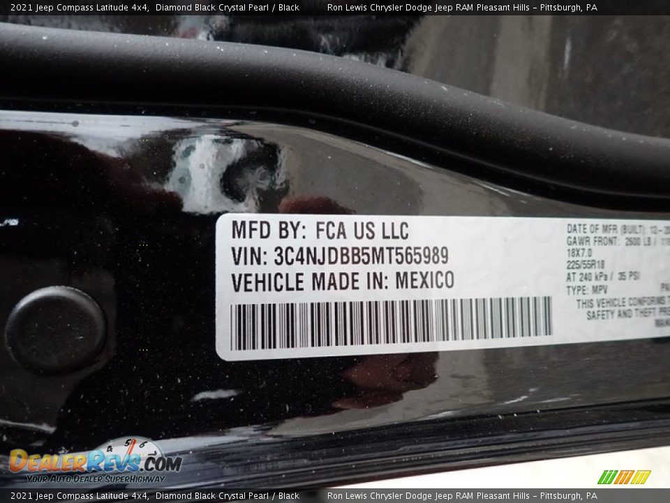 2021 Jeep Compass Latitude 4x4 Diamond Black Crystal Pearl / Black Photo #15