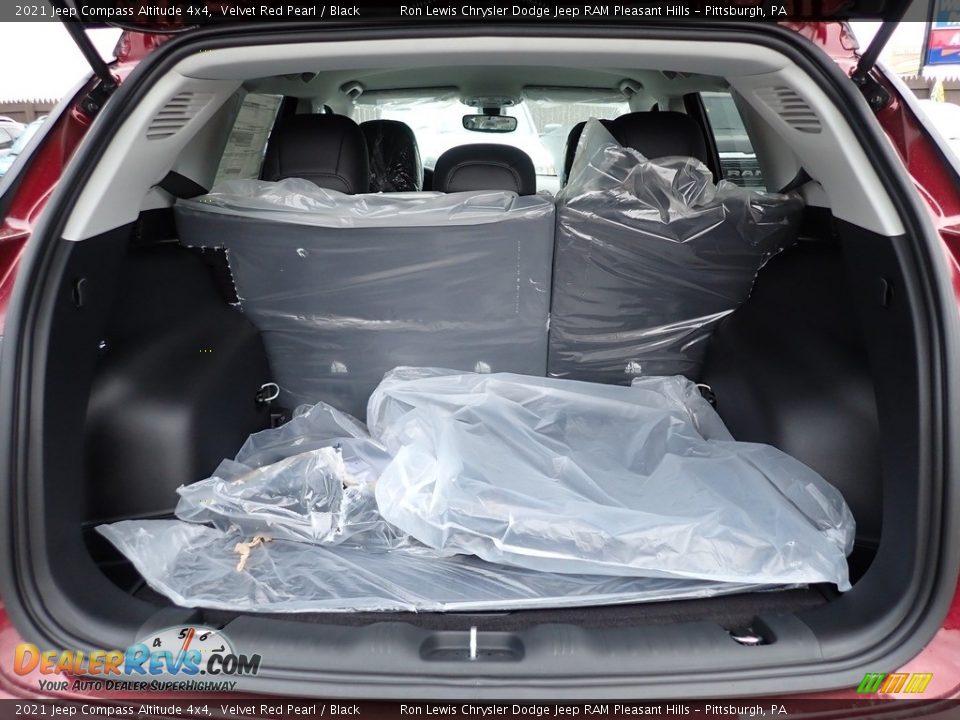 2021 Jeep Compass Altitude 4x4 Velvet Red Pearl / Black Photo #5