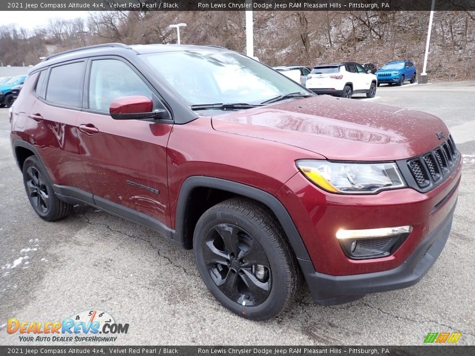 2021 Jeep Compass Altitude 4x4 Velvet Red Pearl / Black Photo #8
