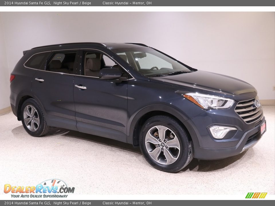 Front 3/4 View of 2014 Hyundai Santa Fe GLS Photo #1