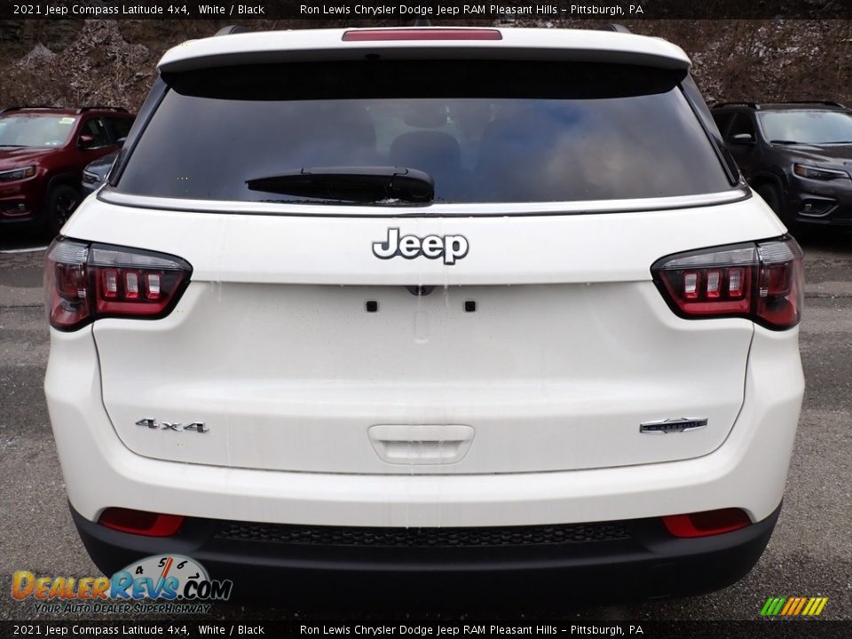 2021 Jeep Compass Latitude 4x4 White / Black Photo #4