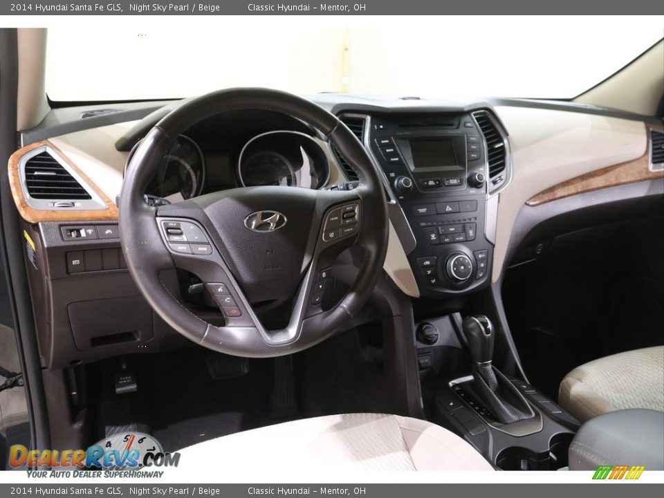 Dashboard of 2014 Hyundai Santa Fe GLS Photo #6