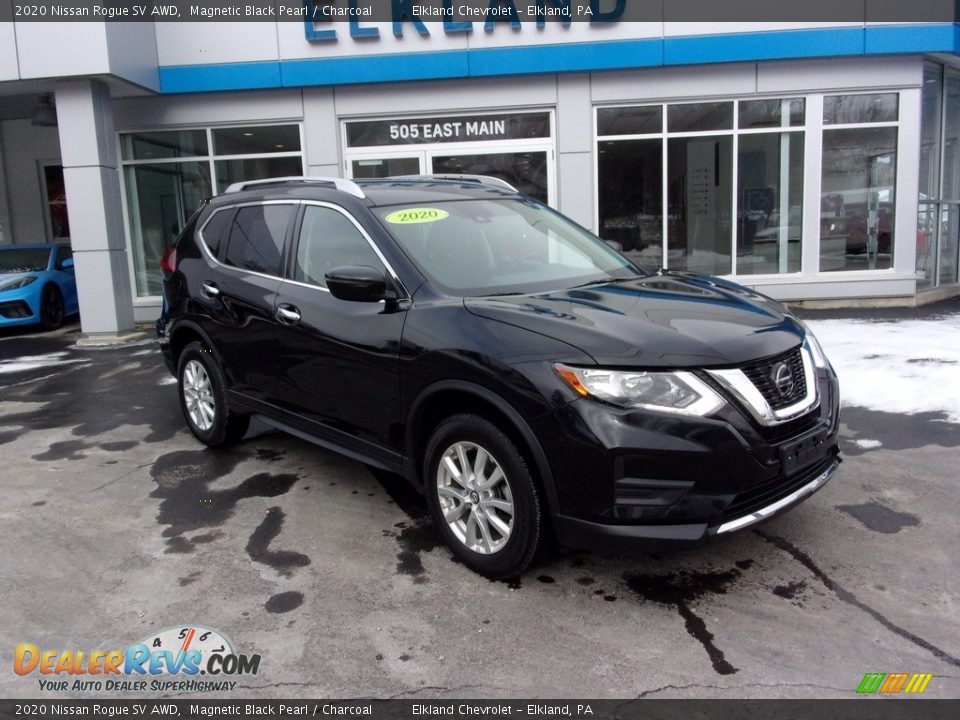 2020 Nissan Rogue SV AWD Magnetic Black Pearl / Charcoal Photo #1