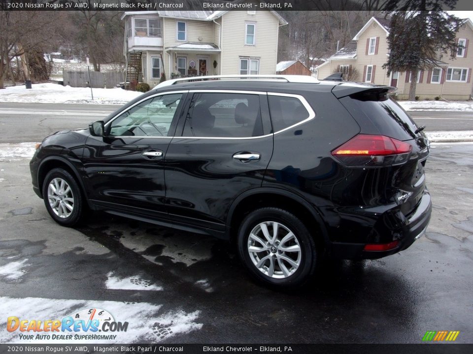 2020 Nissan Rogue SV AWD Magnetic Black Pearl / Charcoal Photo #5