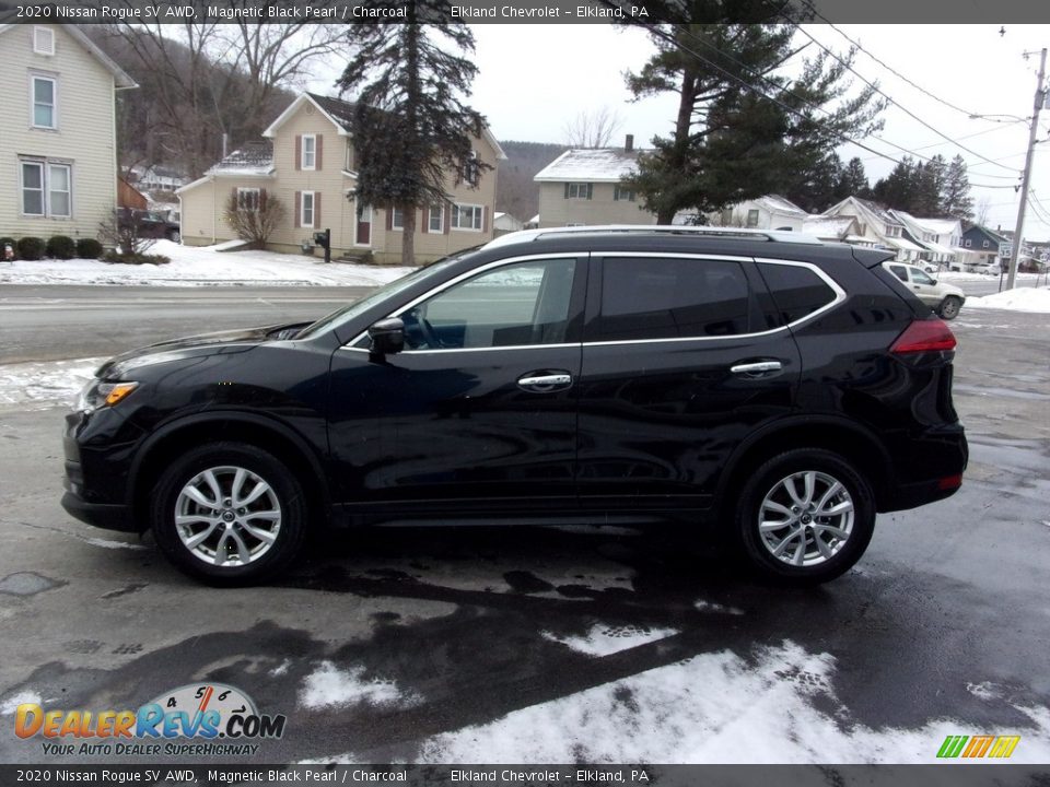 2020 Nissan Rogue SV AWD Magnetic Black Pearl / Charcoal Photo #6