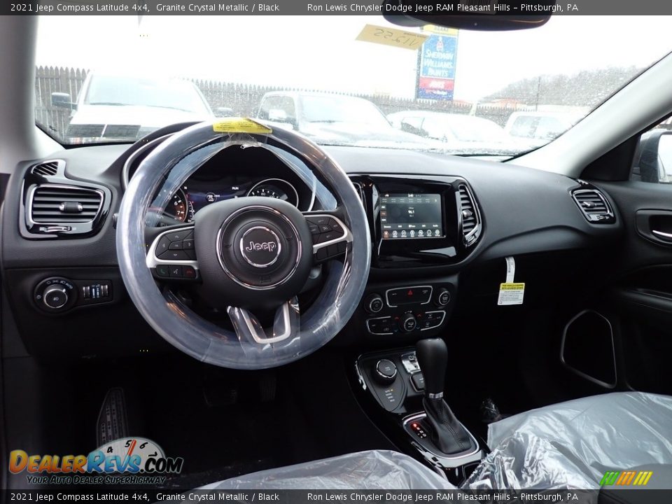 2021 Jeep Compass Latitude 4x4 Granite Crystal Metallic / Black Photo #13