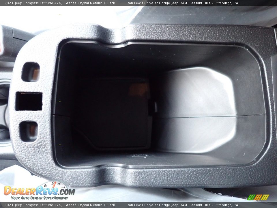 2021 Jeep Compass Latitude 4x4 Granite Crystal Metallic / Black Photo #18