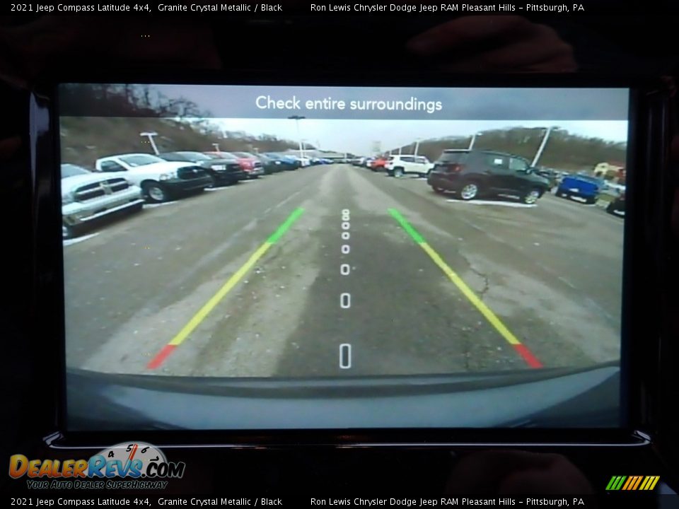 2021 Jeep Compass Latitude 4x4 Granite Crystal Metallic / Black Photo #19