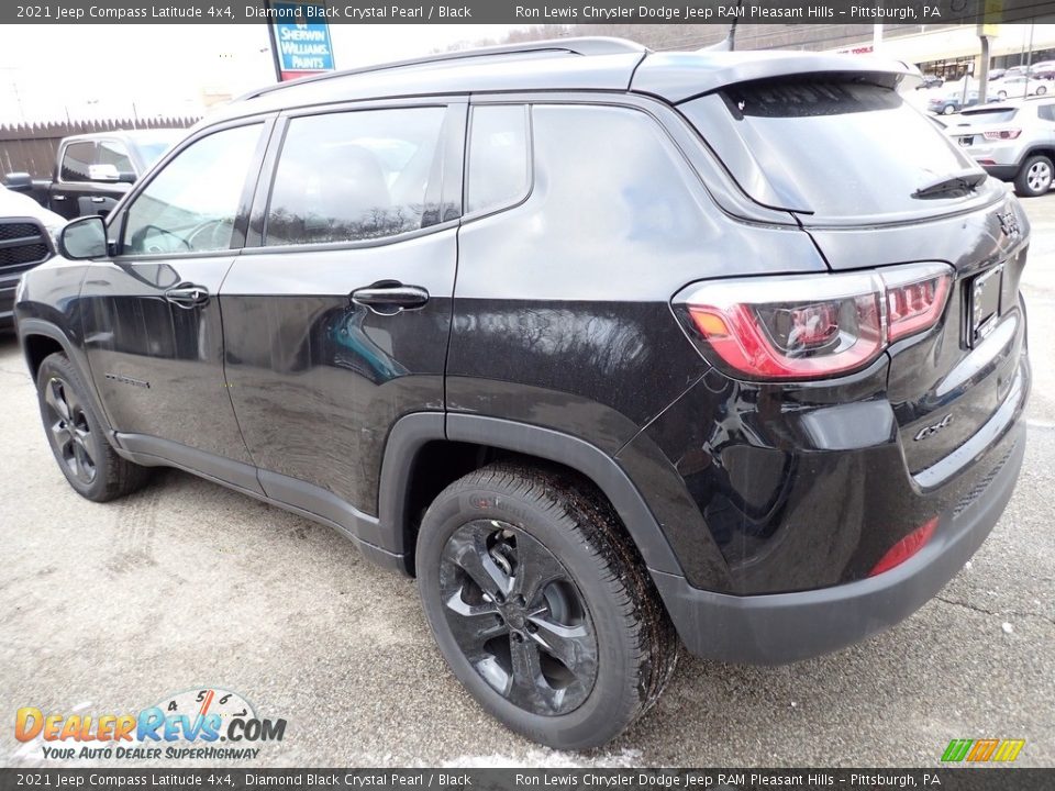2021 Jeep Compass Latitude 4x4 Diamond Black Crystal Pearl / Black Photo #3