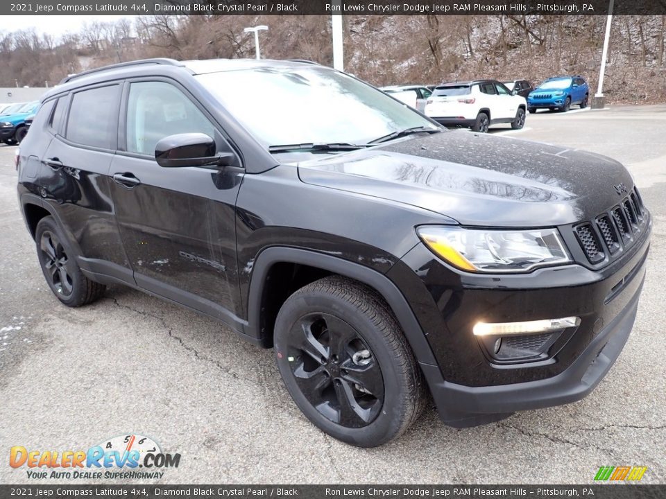 2021 Jeep Compass Latitude 4x4 Diamond Black Crystal Pearl / Black Photo #8