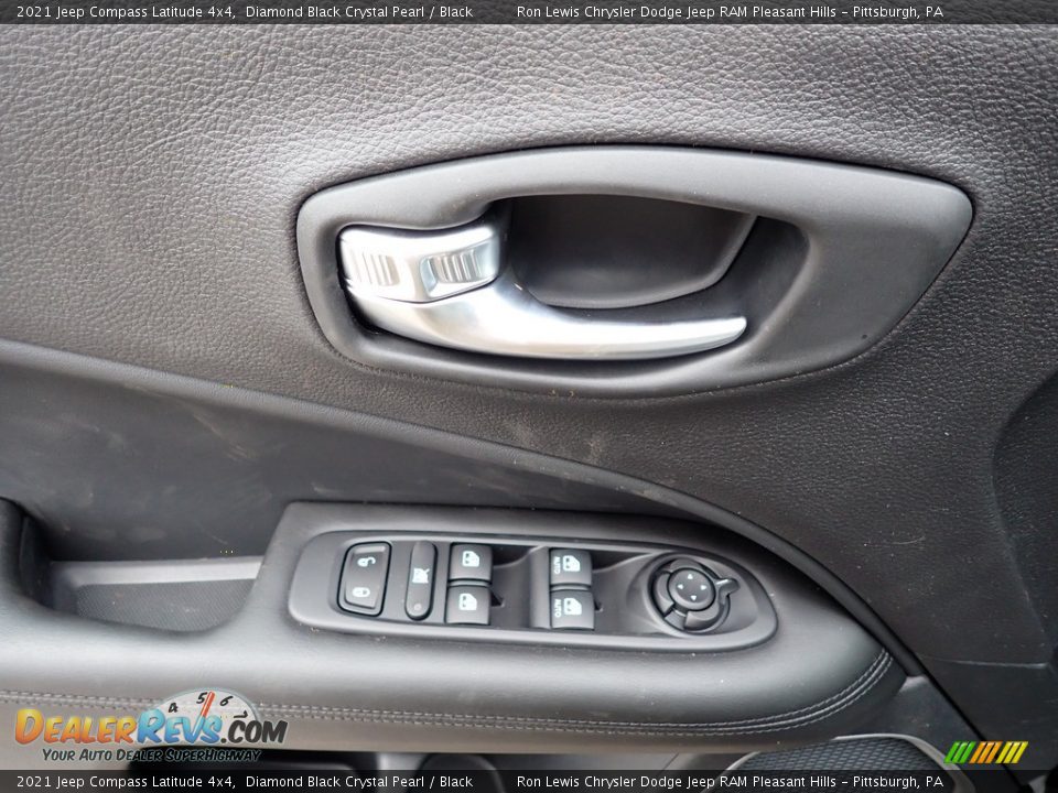 2021 Jeep Compass Latitude 4x4 Diamond Black Crystal Pearl / Black Photo #14