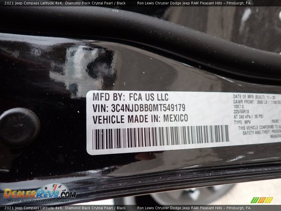 2021 Jeep Compass Latitude 4x4 Diamond Black Crystal Pearl / Black Photo #15