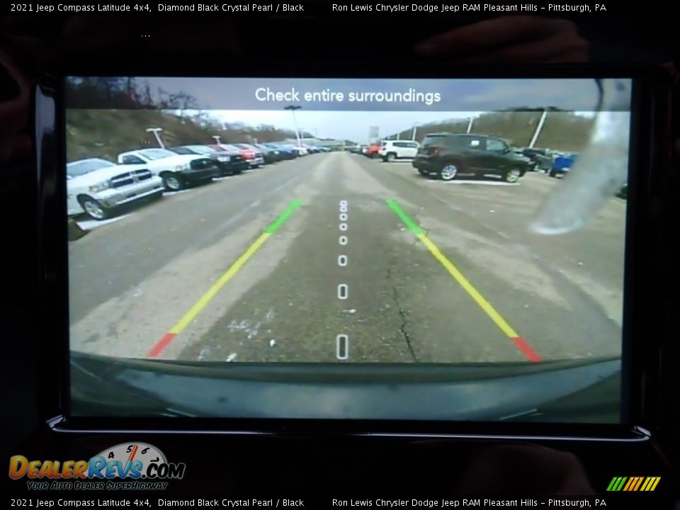 2021 Jeep Compass Latitude 4x4 Diamond Black Crystal Pearl / Black Photo #19