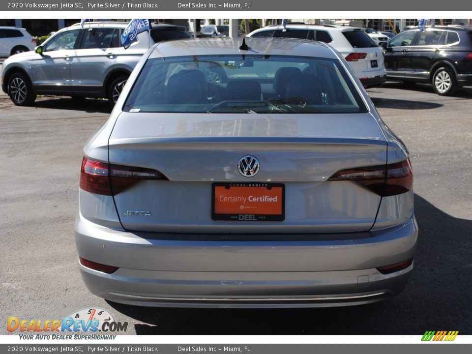 2020 Volkswagen Jetta SE Pyrite Silver / Titan Black Photo #8