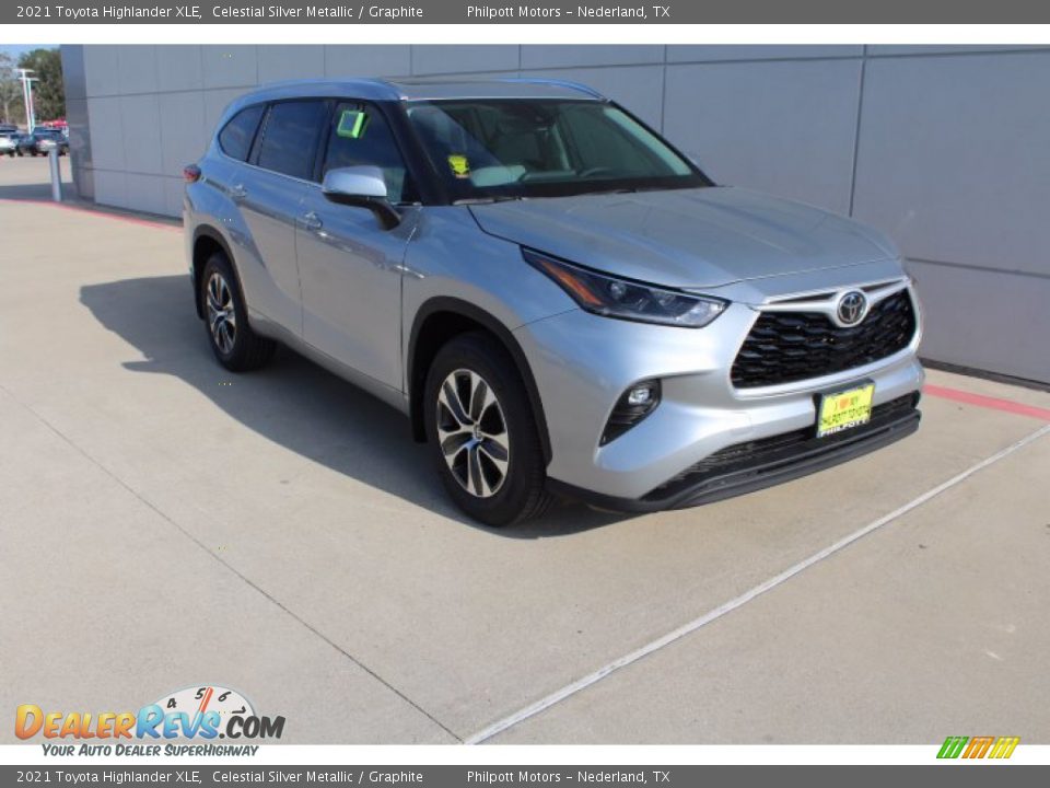 2021 Toyota Highlander XLE Celestial Silver Metallic / Graphite Photo #2