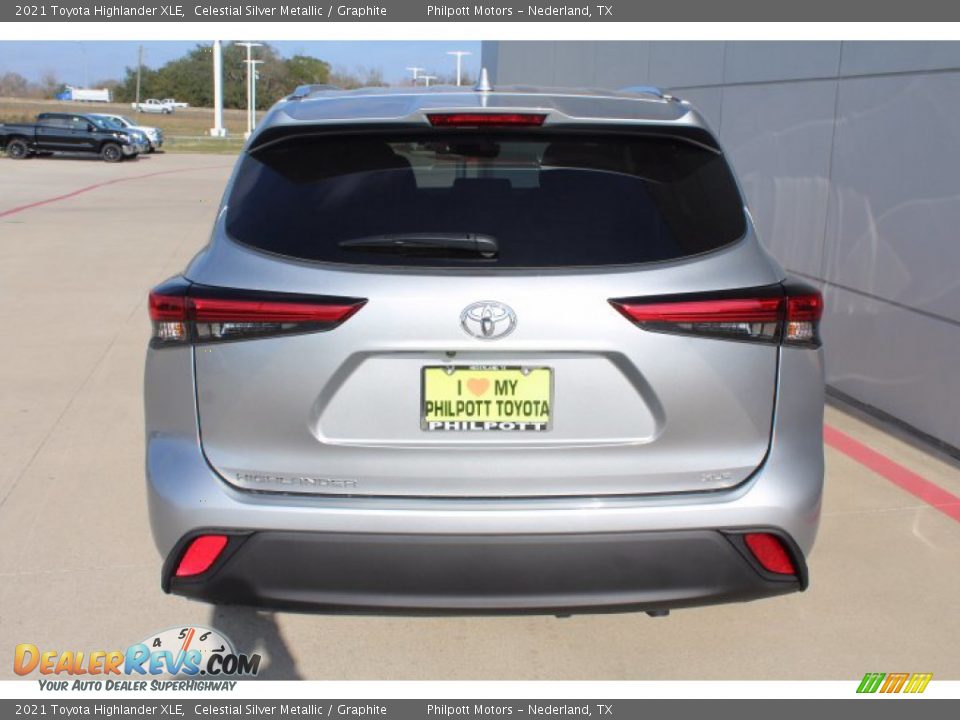 2021 Toyota Highlander XLE Celestial Silver Metallic / Graphite Photo #7