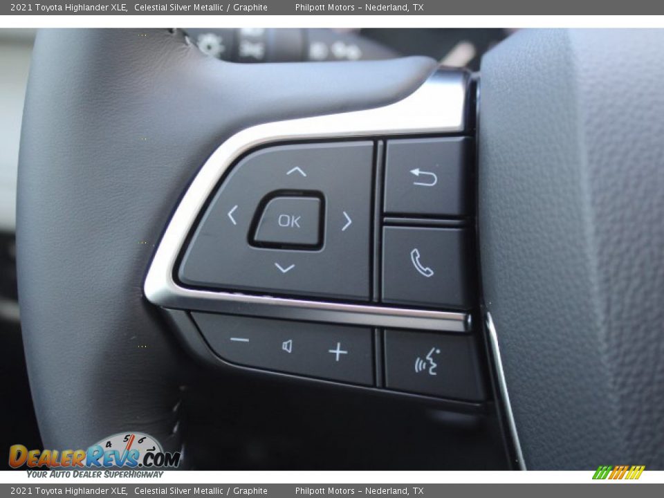 2021 Toyota Highlander XLE Celestial Silver Metallic / Graphite Photo #11