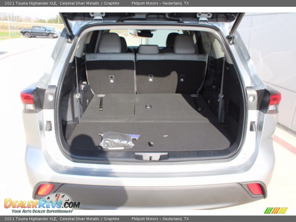 2021 Toyota Highlander XLE Celestial Silver Metallic / Graphite Photo #23
