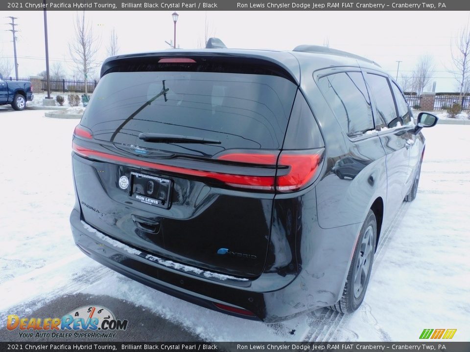 2021 Chrysler Pacifica Hybrid Touring Brilliant Black Crystal Pearl / Black Photo #5