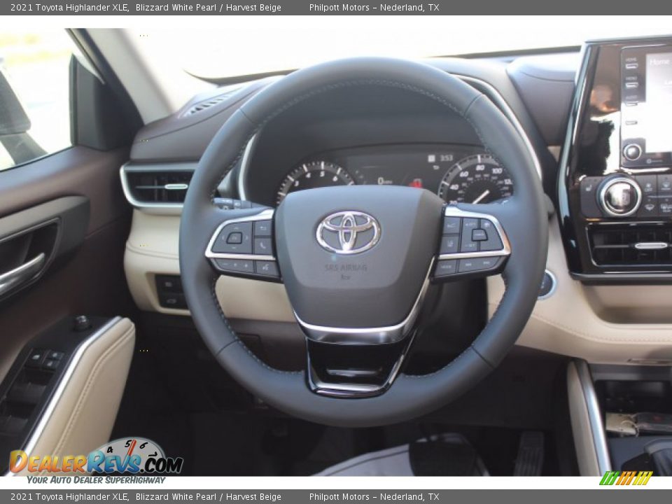 2021 Toyota Highlander XLE Blizzard White Pearl / Harvest Beige Photo #22