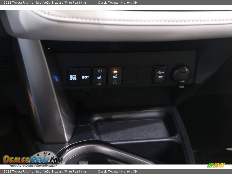 2018 Toyota RAV4 Limited AWD Blizzard White Pearl / Ash Photo #14