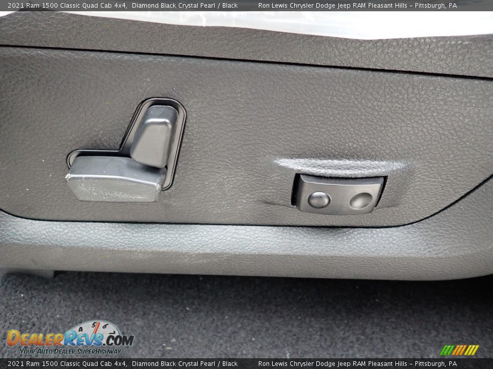 2021 Ram 1500 Classic Quad Cab 4x4 Diamond Black Crystal Pearl / Black Photo #15