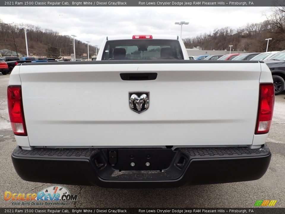 2021 Ram 1500 Classic Regular Cab Bright White / Diesel Gray/Black Photo #4