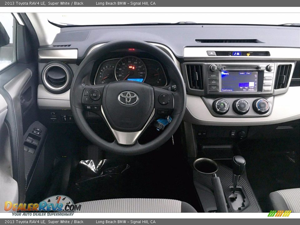 2013 Toyota RAV4 LE Super White / Black Photo #4