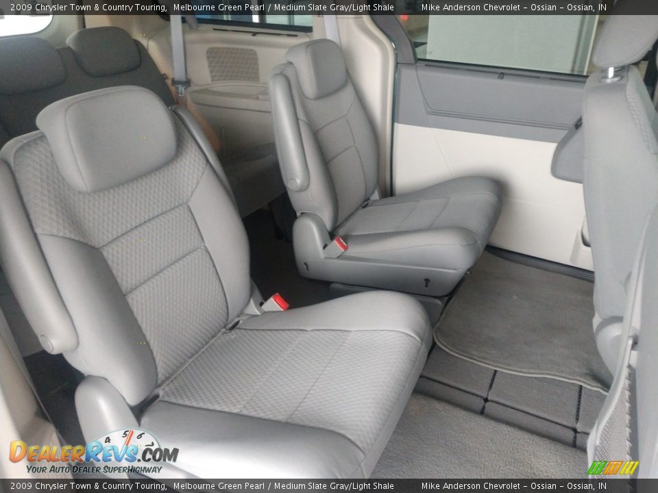 2009 Chrysler Town & Country Touring Melbourne Green Pearl / Medium Slate Gray/Light Shale Photo #20