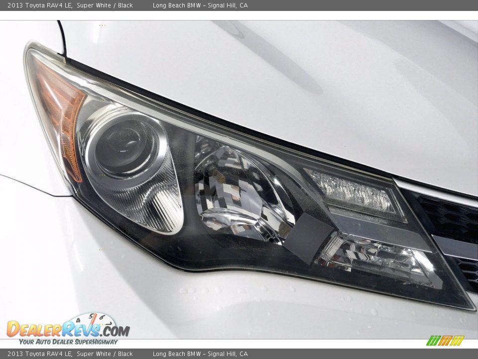 2013 Toyota RAV4 LE Super White / Black Photo #26