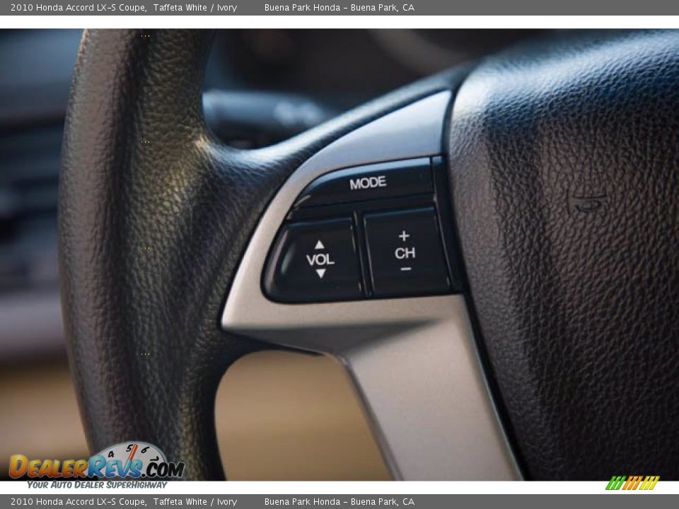 2010 Honda Accord LX-S Coupe Taffeta White / Ivory Photo #16