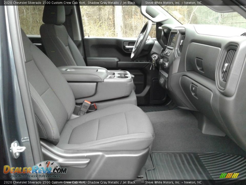 Front Seat of 2020 Chevrolet Silverado 1500 Custom Crew Cab 4x4 Photo #17