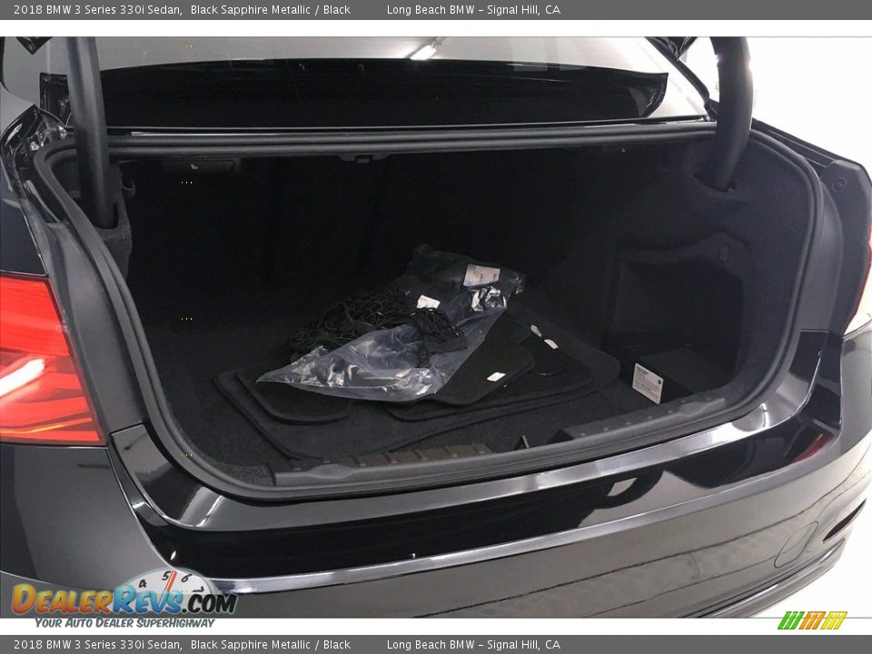 2018 BMW 3 Series 330i Sedan Black Sapphire Metallic / Black Photo #32