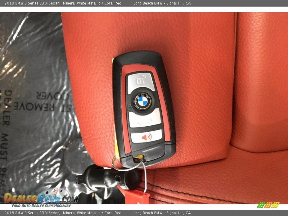 2018 BMW 3 Series 330i Sedan Mineral White Metallic / Coral Red Photo #11