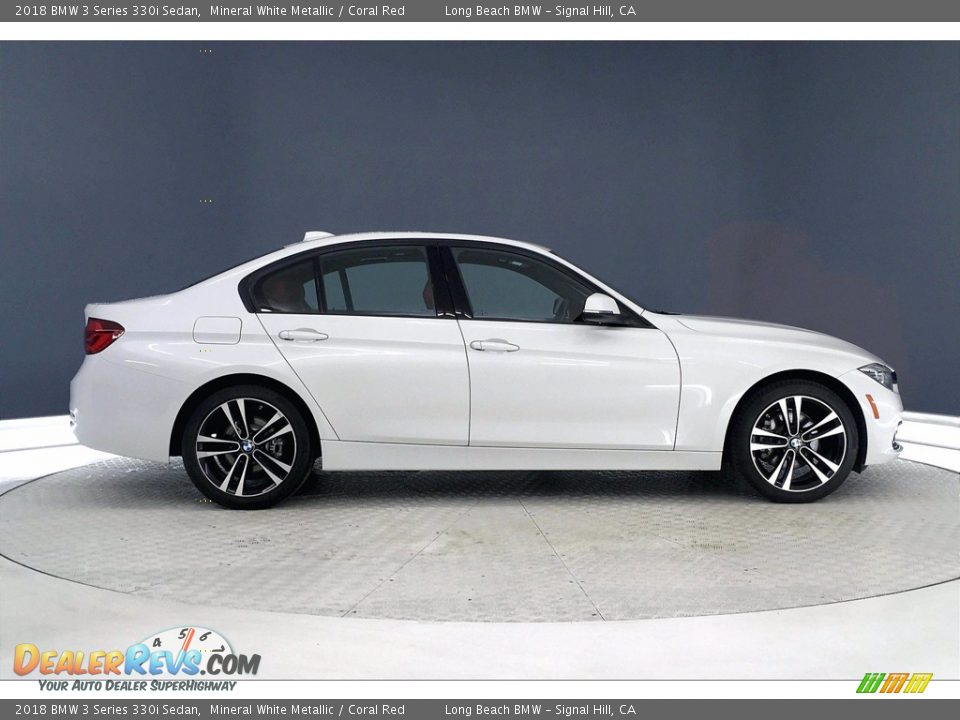 2018 BMW 3 Series 330i Sedan Mineral White Metallic / Coral Red Photo #14