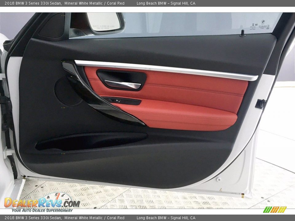 2018 BMW 3 Series 330i Sedan Mineral White Metallic / Coral Red Photo #24