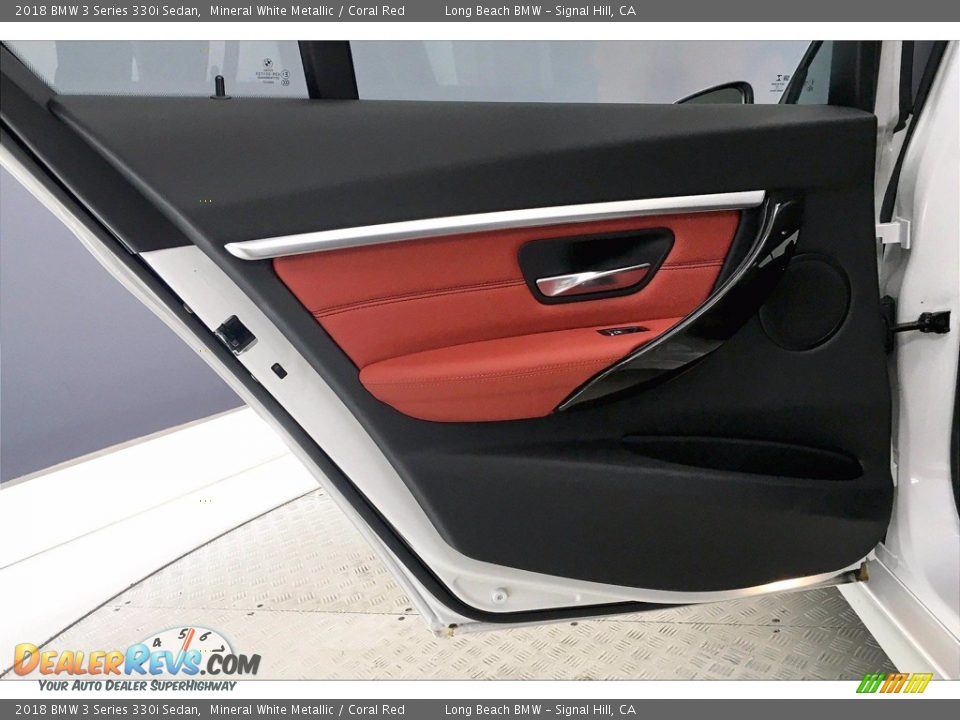 2018 BMW 3 Series 330i Sedan Mineral White Metallic / Coral Red Photo #25