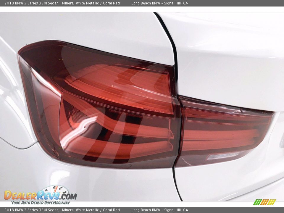 2018 BMW 3 Series 330i Sedan Mineral White Metallic / Coral Red Photo #27
