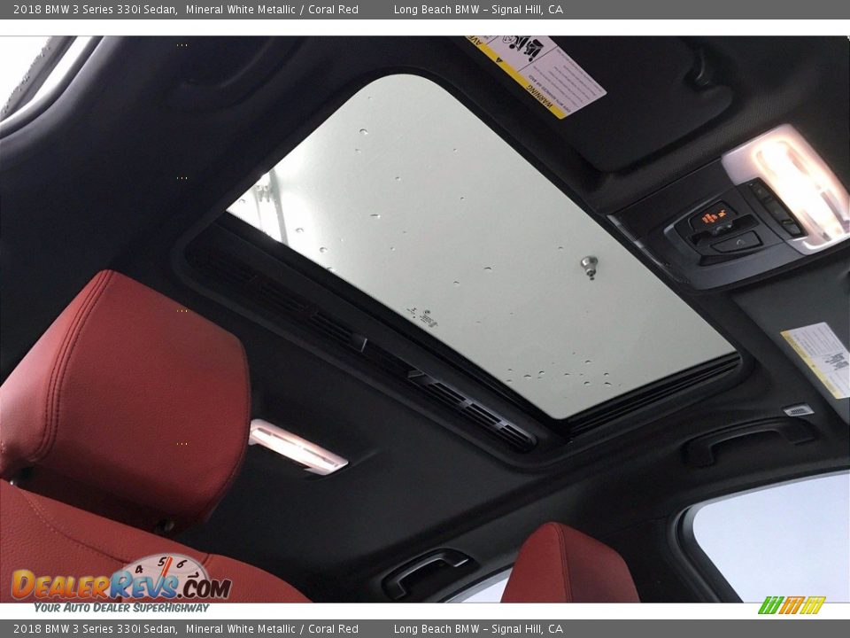 2018 BMW 3 Series 330i Sedan Mineral White Metallic / Coral Red Photo #31