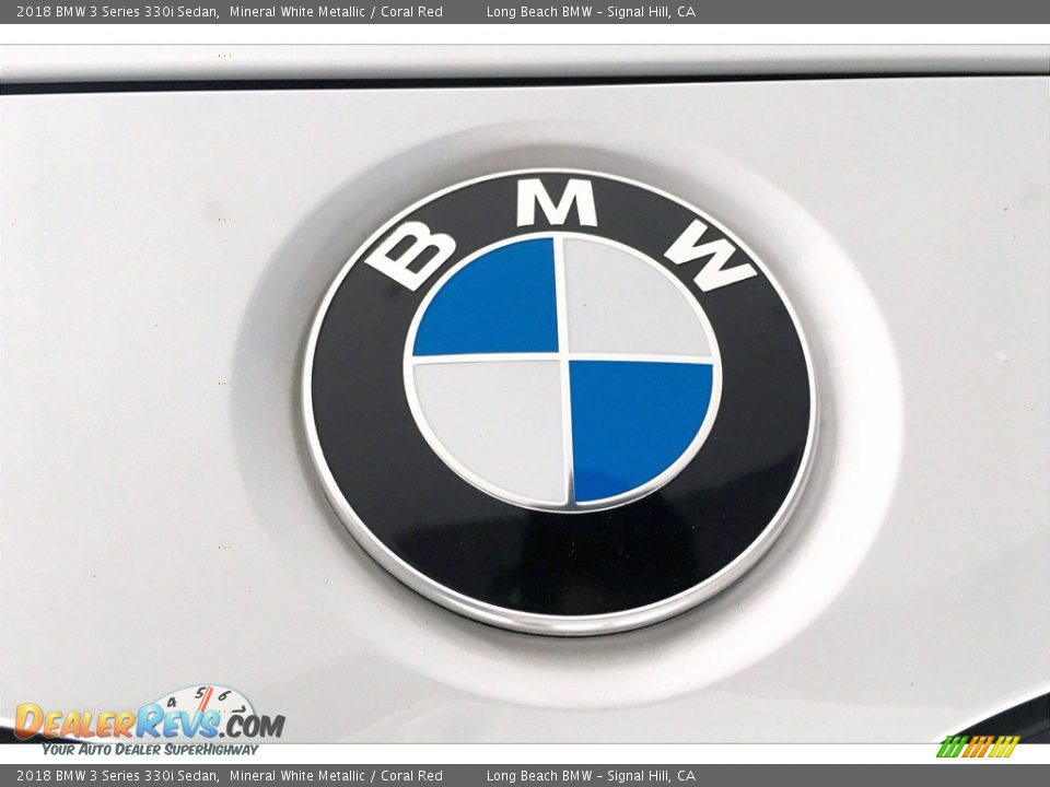 2018 BMW 3 Series 330i Sedan Mineral White Metallic / Coral Red Photo #33